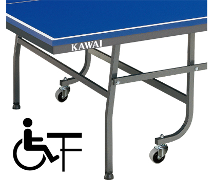 テーブルエンドから外脚までの距離を広く確保され、車椅子でのプレーでも外脚が気にならないでプレーできます。