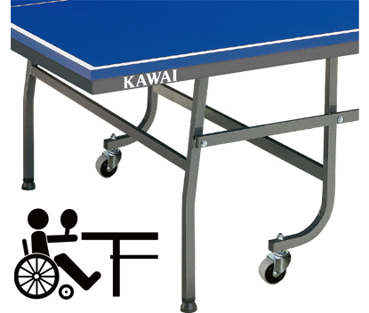 テーブルエンドから外脚までの距離を広く確保され、車椅子でのプレーでも外脚が気にならないでプレーできます。