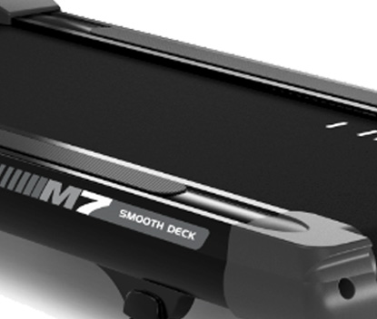 わずかに内側に傾けたサイドレールは安定性とグリップ力を可能にしました。