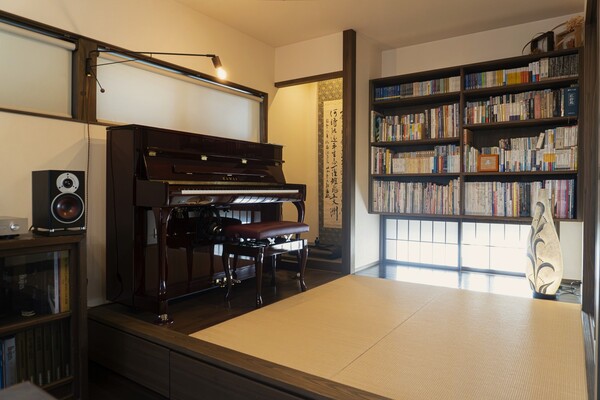 小上がりの畳スペースに設置されているLD-200